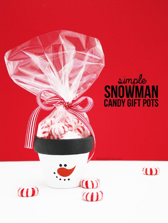 DIY Simple Snowman Candy Gift Pots!  Perfect for a holiday party favor or secret santa gift!  More details at livelaughrowe.com