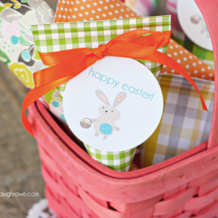 Super easy Easter Treat Holders. Perfect last minute favor too!