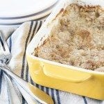 Delicious and Easy Apple Crisp. The crunchy topping paired with the soft apples is a perfect combination. The perfect fall dessert! livelaughrowe.com