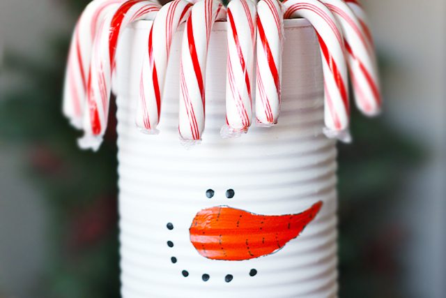 Adorable DIY Snowman using a soup can! Great winter craft activity for the kiddos. livelaughrowe.com