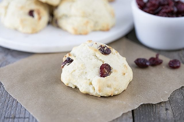 These Healthy Cranberry Scones are perfectly light, fluffy and delicious! Serve these Weight Watchers scones warm with tea or coffee. livelaughrowe.com