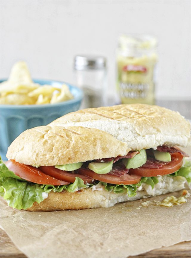 The Best BLTA Sandwich. Recipe with livelaughrowe.com