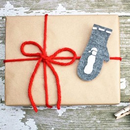 Creative gift wrap ideas using small bags, yarn and more! livelaughrowe.com