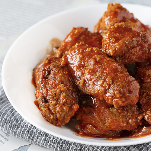 Bowl of Delicious Baked Buffalo Chicken Wings