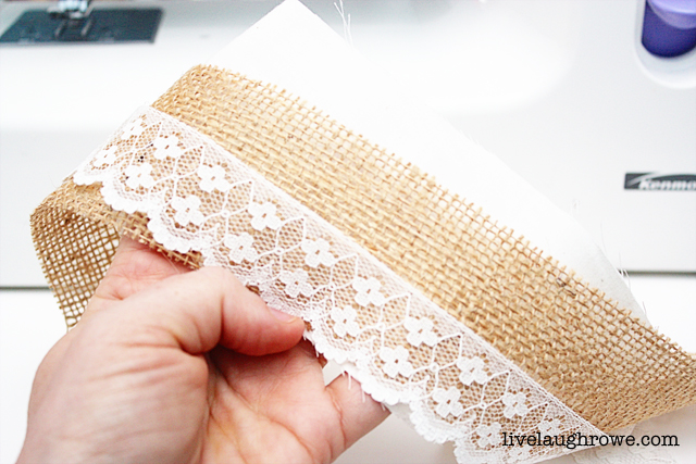 Loving these rustic jar wraps for a vintage wedding tablescape. Everything looks more rustic with a little burlap, right? livelaughrowe.com