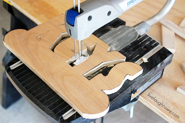Complete the cutting of the DIY Key Holder