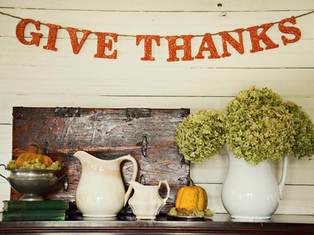 Give Thanks and Happy Thanksgiving - Live Laugh Rowe