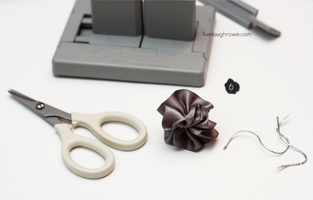 Steps to making Mini Scrunchy Bows using the Bowdabra at livelaughrowe.com