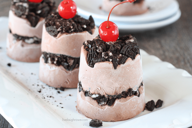 Cool off with a delicious frozen treat! Frozen Chocolate and Oreo Soufflés