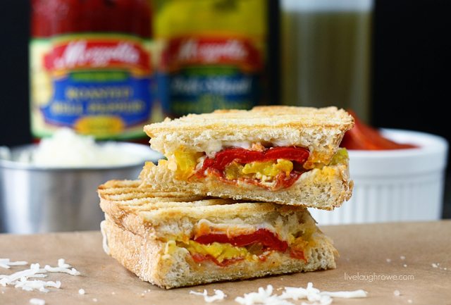 Love pizza and paninis? Bring the two together for pure bliss! Pizza Panini Recipe with livelaughrowe.com