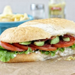 Delicious BLTA Sandwich, packed with flavor! Recipe at livelaughrowe.com
