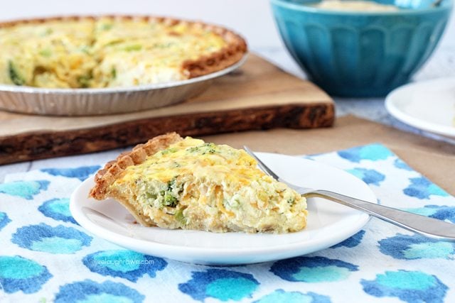 Skinny Broccoli and Cheddar Quiche.  A mouthwatering weight watchers recipe that is only 5 points per serving!  Recipe at livelaughrowe.com #quiche #weightwatchers