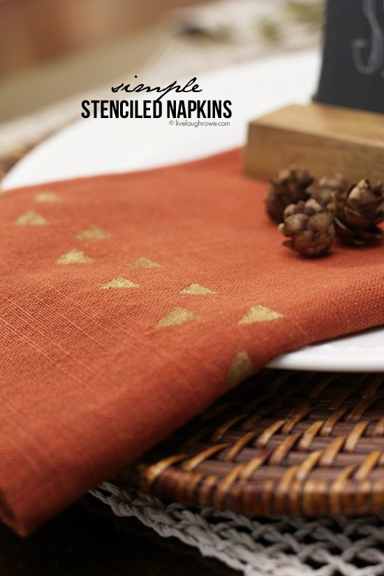 Simple Stenciled Napkins with ScotchBlue Painters Tape. Add your personal style to napkins for your holiday entertaining. www.livelaughrowe.com #fallnapkins #stencilednapkins