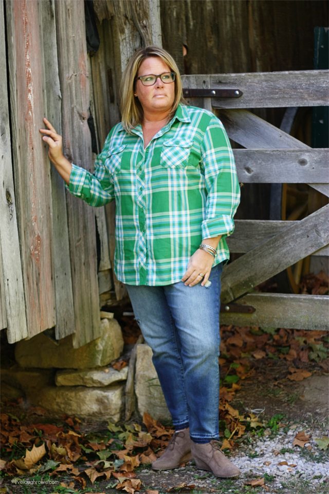 Flannel shirts from Duluth Trading Company!  Perfect and trendy pieces for fall fashion.  www.livelaughrowe.com #wiww #flannel