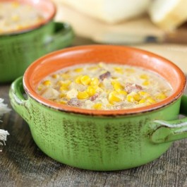 Delicious and Simple! This Slow Cooker Corn Chowder is a must try! www.livelaughrowe.com