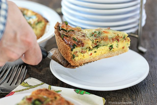 Delicious Spinach and Bacon Quiche!  Impossibly easy with ingredients you have on hand.  www.livelaughrowe.com #GetYourBettyOn #ad