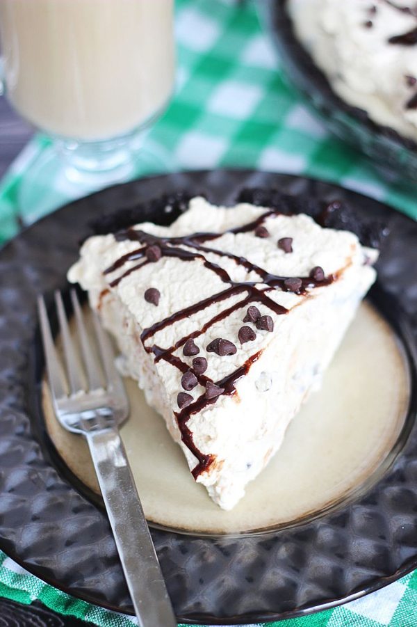 No Bake Baileys Cheesecake - The Gold Lining Girl