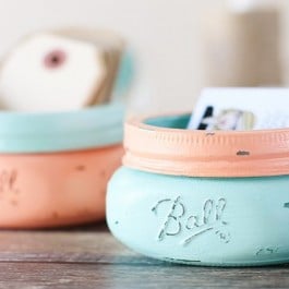 Love these sweet Mason Jar Business Card Holders! Great gift idea too. www.livelaughrowe.com