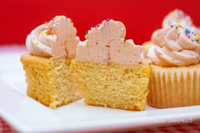 Cream Cheese Pound Cake Cupcakes- jellibeanjournals