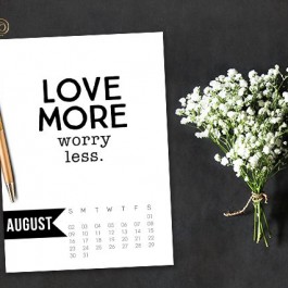 Free 5x7 Calendar Printable for August 2015 with inspirational quote! www.livelaughrowe.com