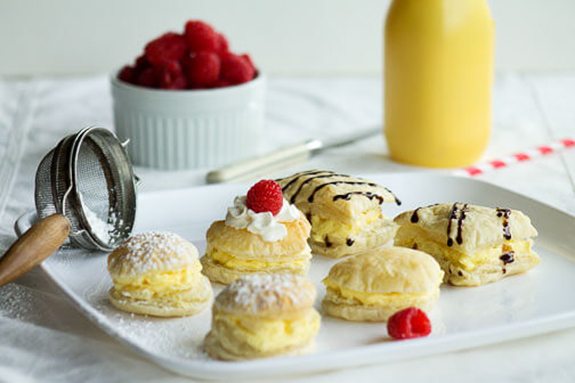 Easy Cream Puffs by All that's Jas