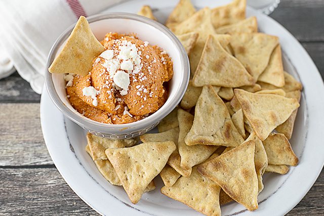 4 Ingredient (and simple) Roasted Red Pepper with Feta Dip! livelaughrowe.com