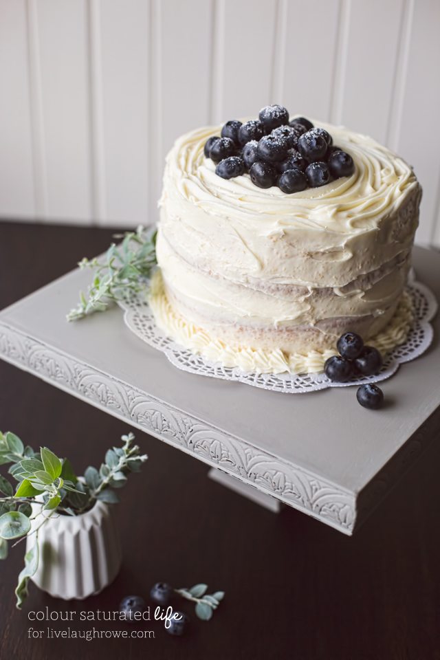 https://livelaughrowe.com/wp-content/uploads/2015/09/Lovely-Vintage-Style-Cake-Stand.jpeg