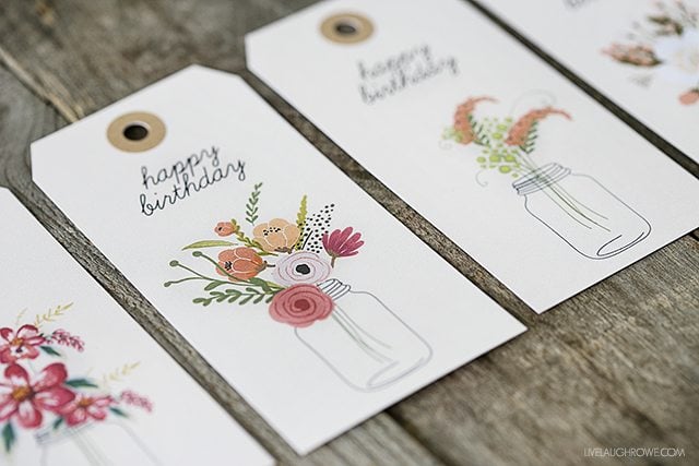 Printable Birthday Gift Tags with a floral design. Adorable!