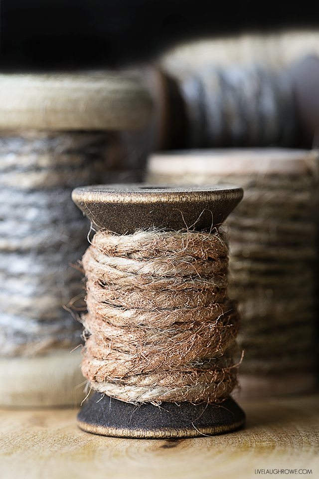 Rustic hand painted twine. A fun use of jute twine that is great or gift wrap or gifting! livelaughrowe.com