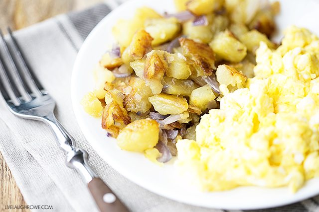 A delicious breakfast home fries recipe that is perfectly crunchy! Great on its own or as a side dish. livelaughrowe.com