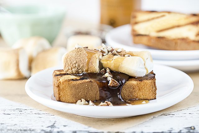 Time for some grilling love! This Turtle S'mores Cake is sweet and satisfying -- each bite is packed with flavor. Who said grilling had to be just for meat and veggies? livelaughrowe.com