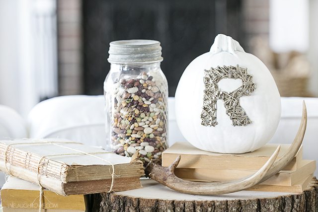 A rustic twist on pumpkin string art. This DIY String Art is done using hemp twine, keeping it simple and neutral. livelaughrowe.com