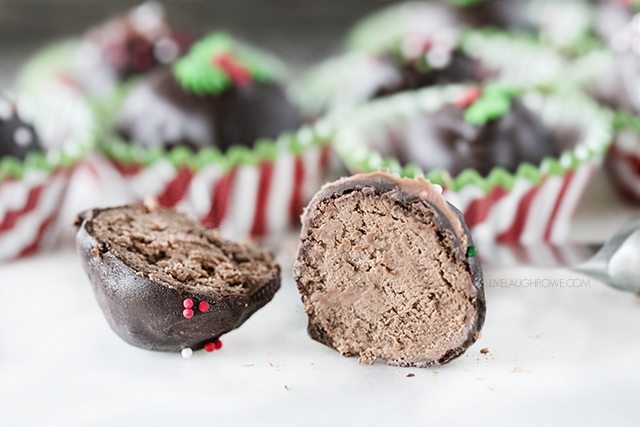 Super easy Chocolate Truffle Recipe using TWO ingredients! Perfect for the holidays and gifting. livelaughrowe.com