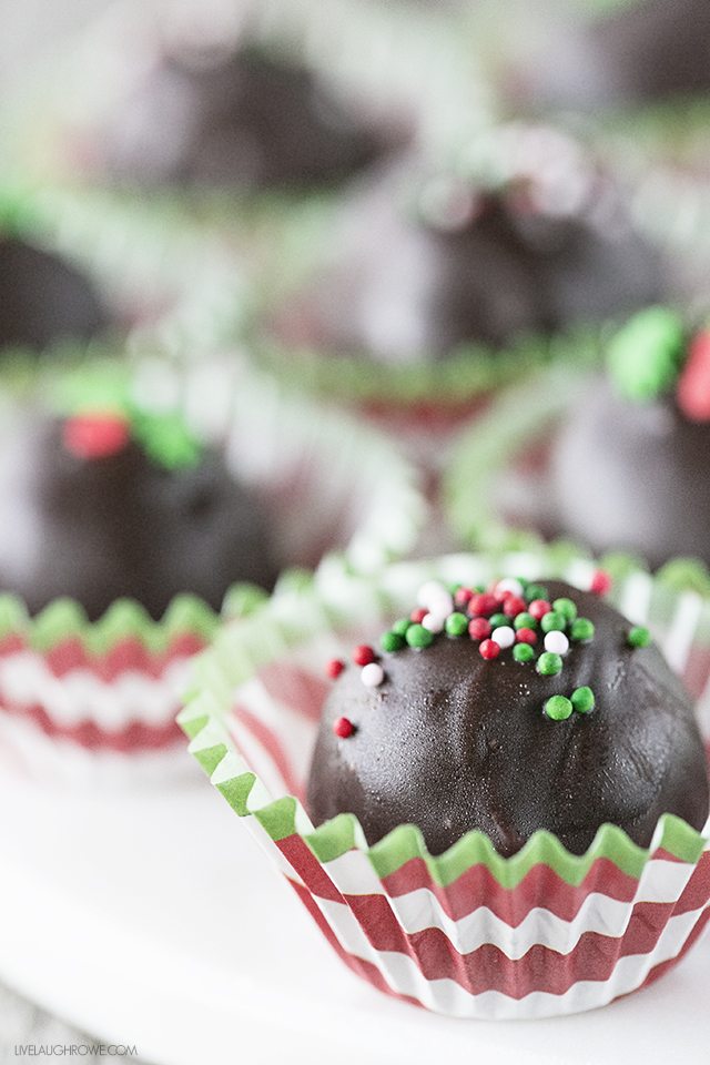Super easy Chocolate Truffle Recipe using TWO ingredients! Perfect for the holidays and gifting. livelaughrowe.com