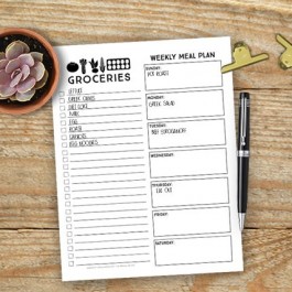 Farmhouse inspired printable menu planner -- and how to use online grocery pickup to save time and money! livelaughrowe.com