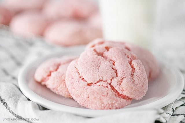 Delicious Strawberry Cookies -- that are great for Valentine's Day or a summer picnic. Keep this recipe in your back pocket, it's a real treat! livelaughrowe.com