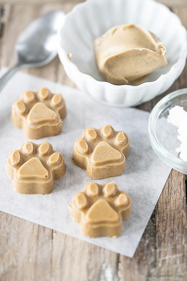 Treat your dogs to these yummy homemade Peanut Butter Coconut Oil Dog Treats! They'll be begging for more. livelaughrowe.com