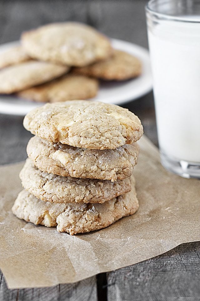 Let's sweeten your day with this cookie recipe that's made with simple pantry ingredients you already have on hand! Easy White Chocolate Drop Cookies. www.livelaughrowe.com #cookies #weightwatchers #dessert