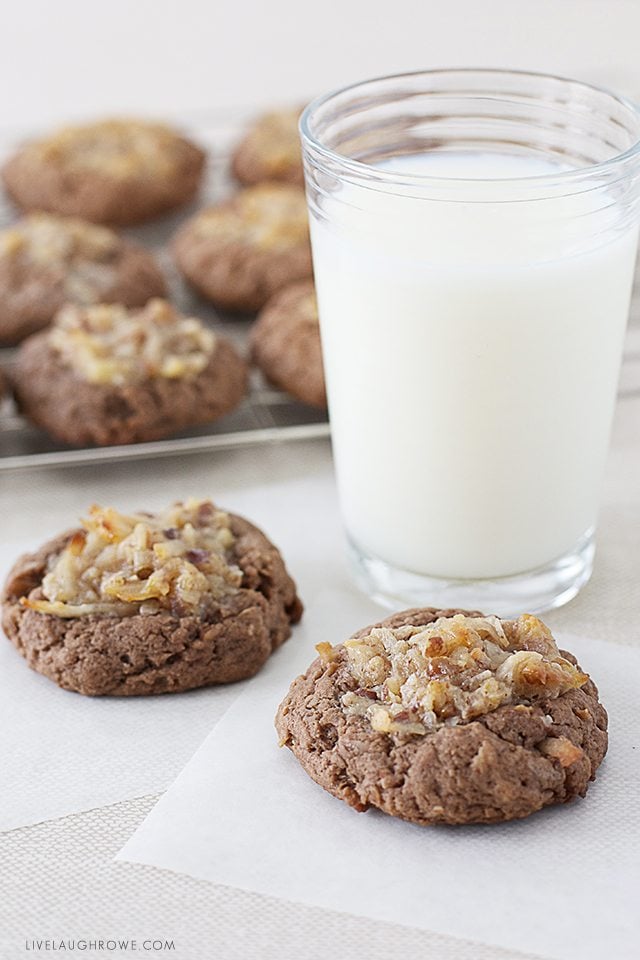 Looking for some delicious cookies? Look no further! These German Chocolate Thumbprint Cookies are the best! livelaughrowe.com