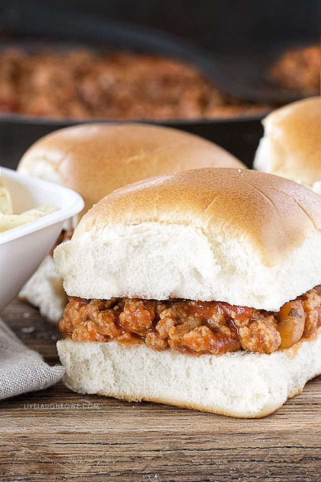 Easy Homemade Salsa Sloppy Joes! Serve on slider buns or hamburg buns with potato chips. livelaughrowe.com