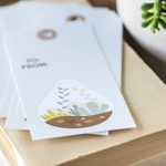 Absolutely darling (and free) printable terrarium gift tags. If you love succulents, these are perfections. livelaughrowe.com