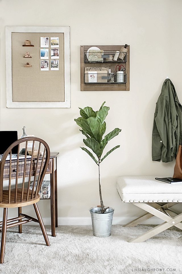 How to Make the Most of a Small Space. Great tips and ideas! livelaughrowe.com