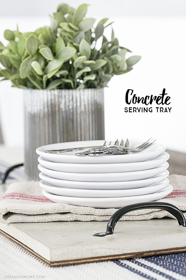 This Concrete DIY project will have you serving up drinks, snacks and more on a cement serving tray! Industrial inspired, this tray would make a great decorative piece too. livelaughrowe.com