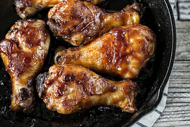 https://livelaughrowe.com/wp-content/uploads/2017/06/Cast-Iron-Skillet-BBQ-Drumsticks-or-Thighs.-Live-Laugh-Rowe.jpg