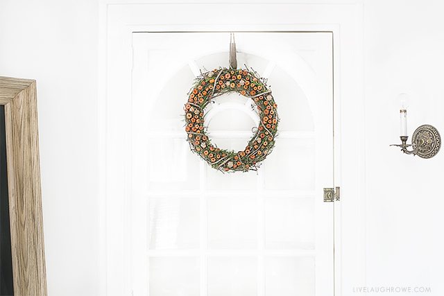 Simple and beautiful autumn wreath that you could make for about $15. Details and tutorial at livelaughrowe.com