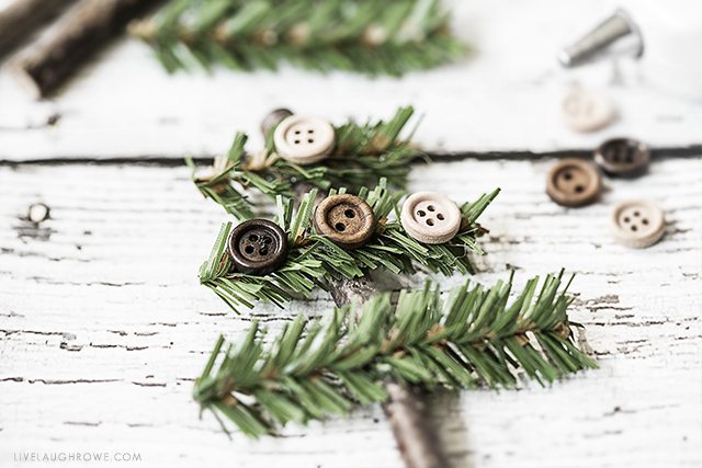 Simple Rustic Christmas Ornaments- DIY · Just That Perfect Piece