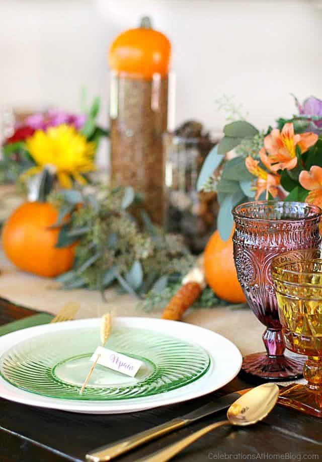 vThanksgiving Menu Ideas PLUS decor and free printables too! Find all of this festive inspiration at livelaughrowe.com