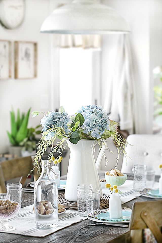 Spring Tablescape Decor Idea for Brunch — 2 Ladies & A Chair