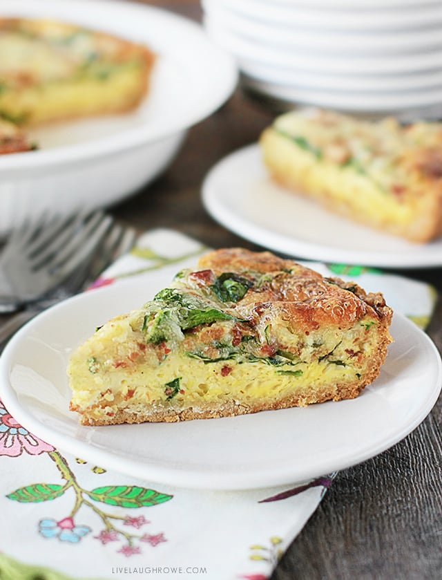 Attention quiche lovers! This Spinach and Bacon Quiche is sure to have you coming back for more. Recipe at livelaughrowe.com