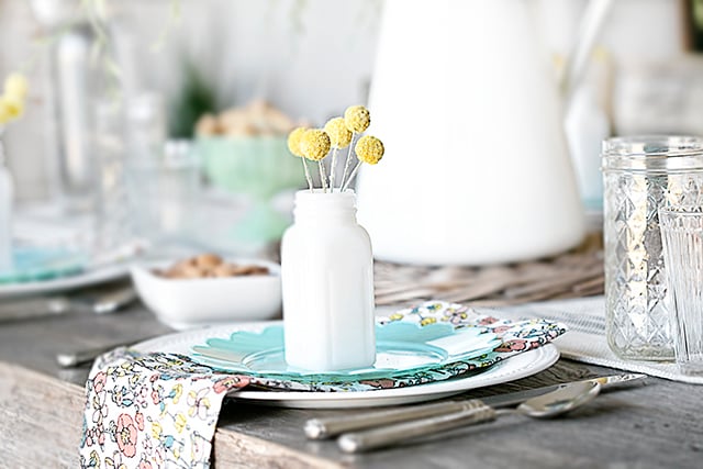 Spring Tablescape Decor Idea for Brunch — 2 Ladies & A Chair